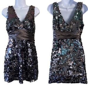 FOREVER 21 Beautiful Sequined Party Mini Prom Dress